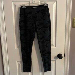 Blue/ black camouflage leggings